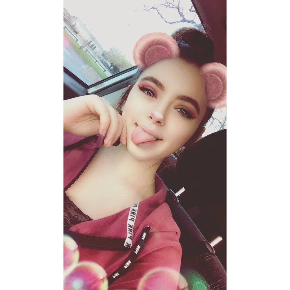 Meet your Posher, Ashley